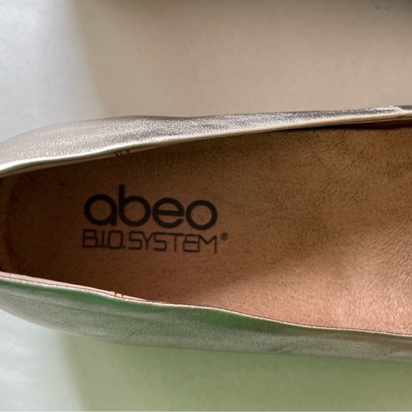 abeo Taylin Bio System Mettalic Gold Ballet Flat Comfort Shoe Womens Sz 8.5N EUC - Picture 5 of 13